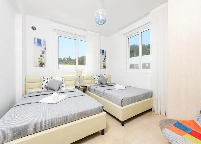 Bay #13 * פרוטאראס